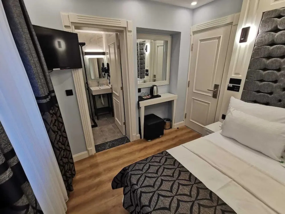 Luxx Garden Hotel