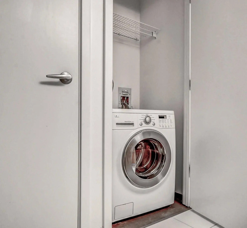 Global Luxury Suites at Kendall West