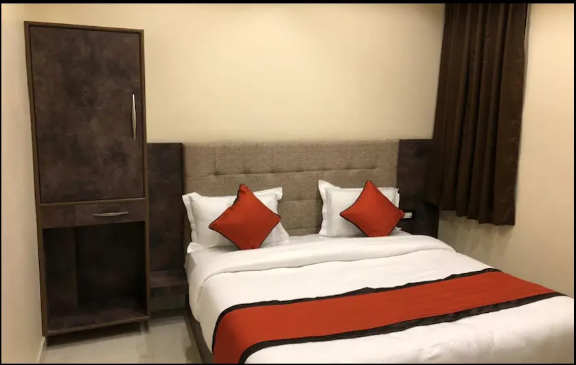 Hotel Frontier Royal