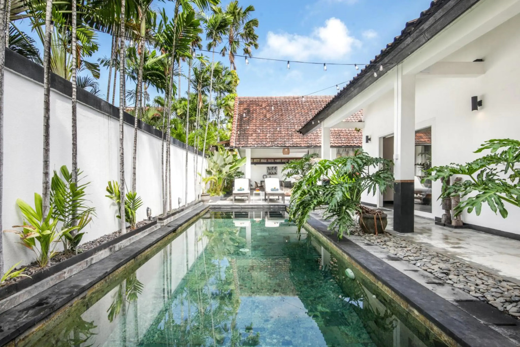 Villa Zebra Seminyak, 4BR private pool villa, Close to Potato Head