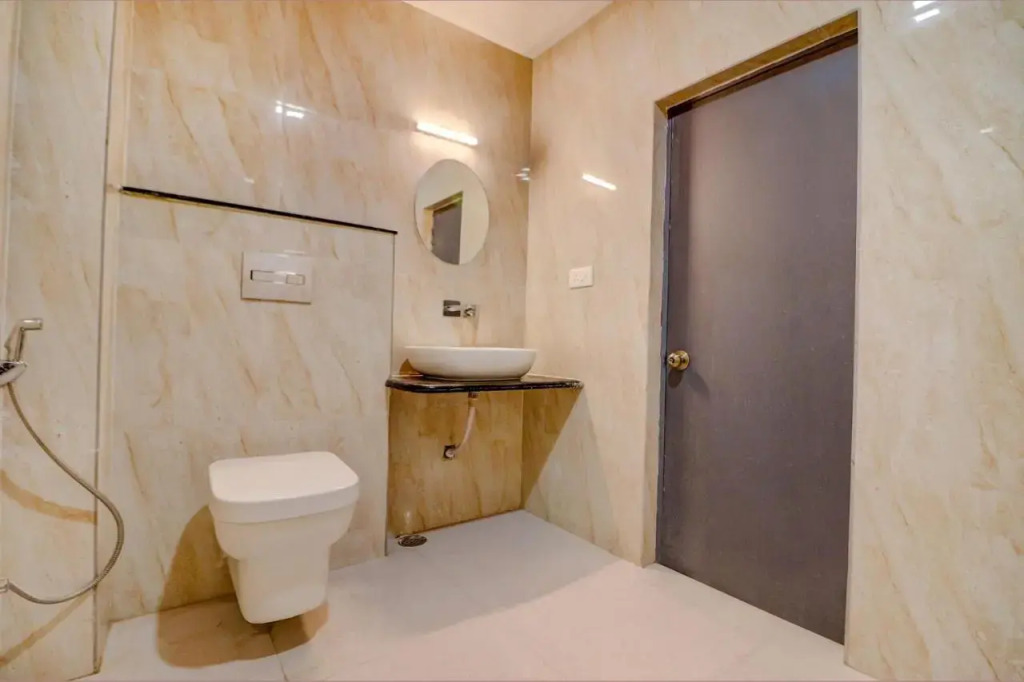 Fabhotel Premium Kashi