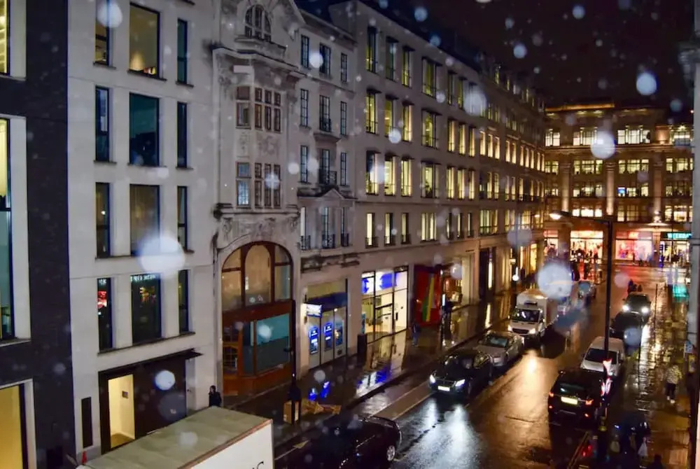 2 Bedroom Apartment Near Oxford Street