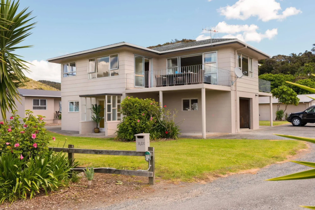 Waitangi Beach House