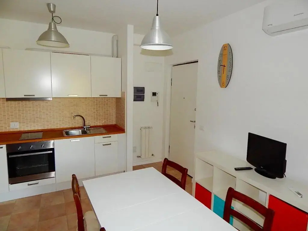 N185 - Numana, Meraviglioso Trilocale Con Terrazzo E Piscina