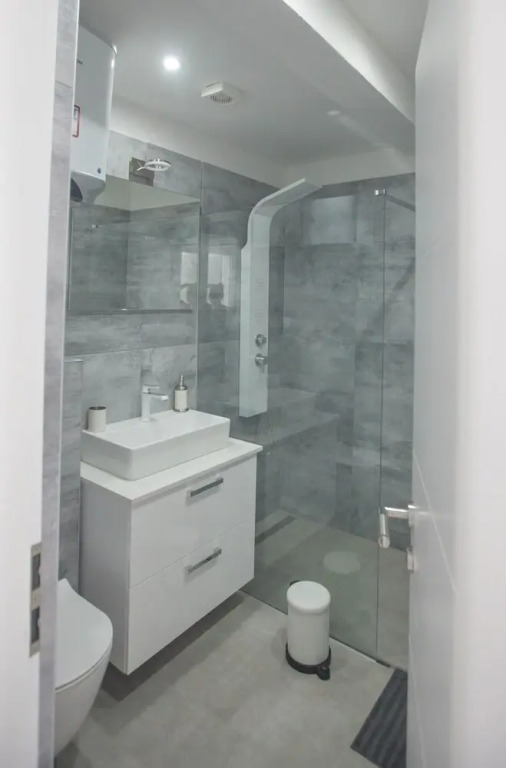 Lovely 2-bed Apartment With Views in Podstrana