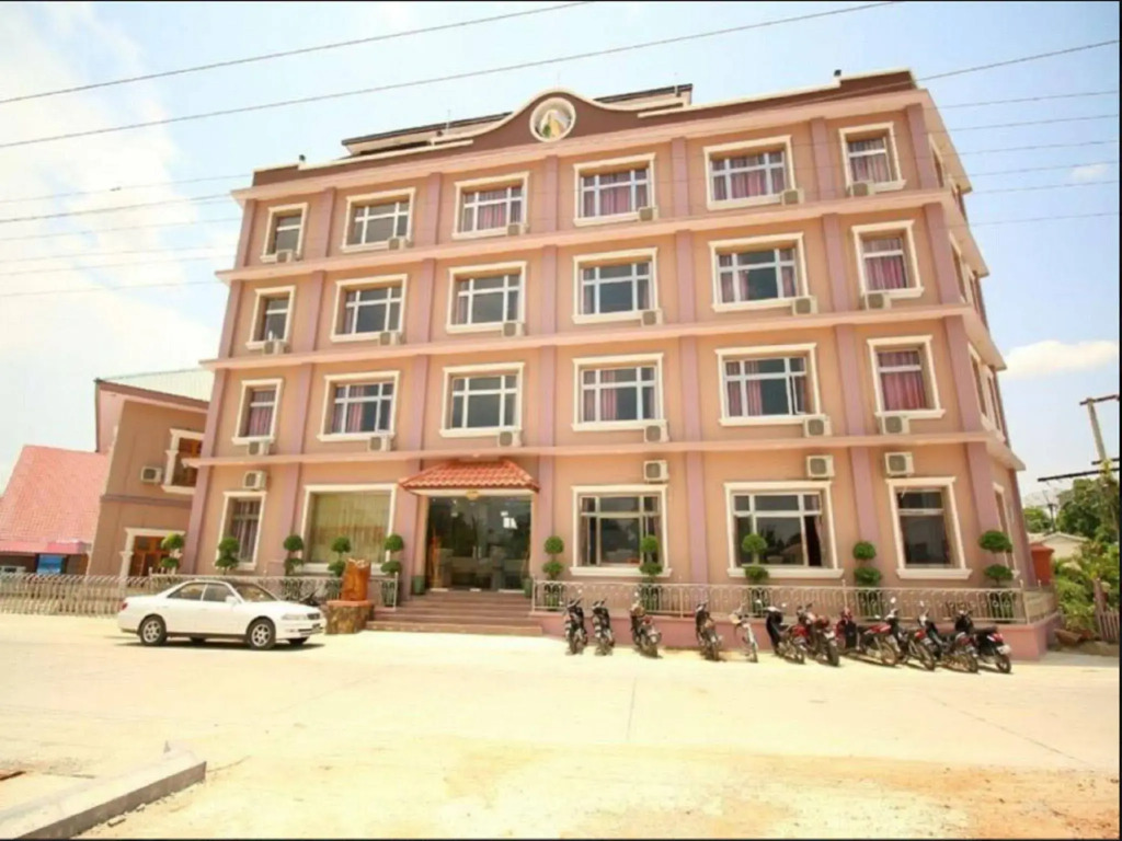 Royal Naung Yoe Hotel