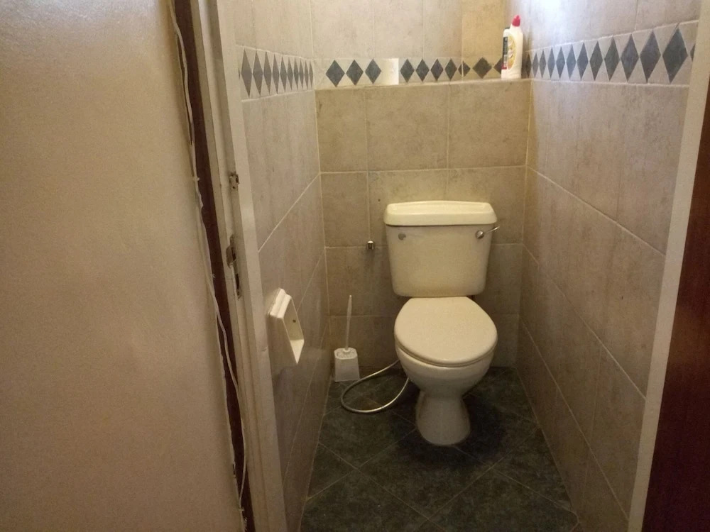 Redcliff Apartments