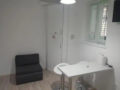 Summer Bay Apartments
