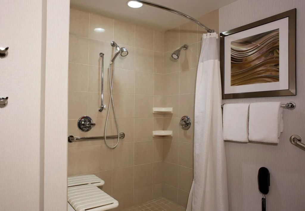 Courtyard by Marriott Hamilton