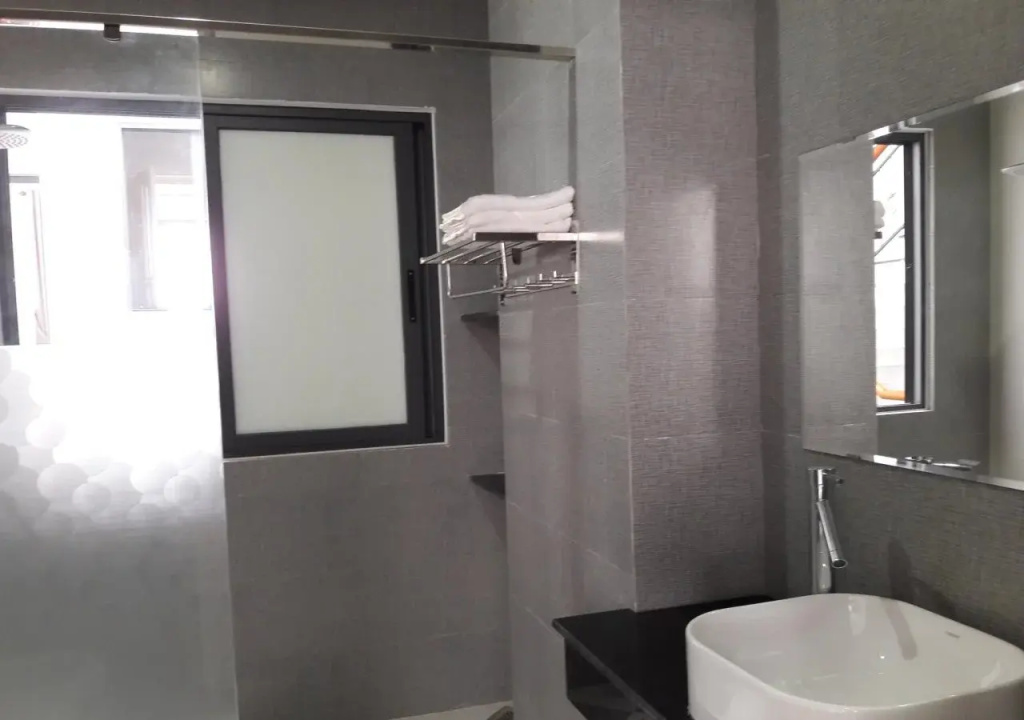 Sandy Hotel & Apartment
