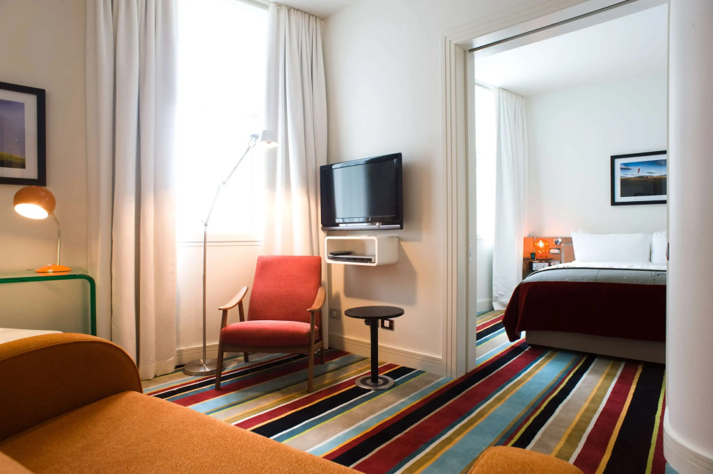 Hotel DeBrett