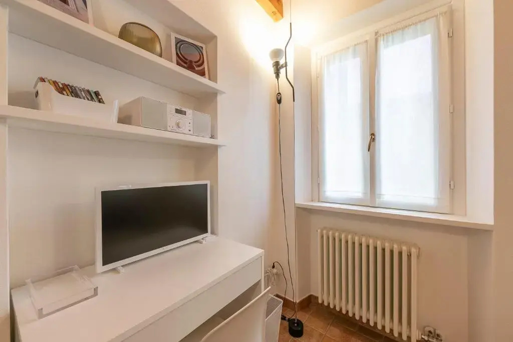 VIA 5 GIORNATE 13 - Apartment