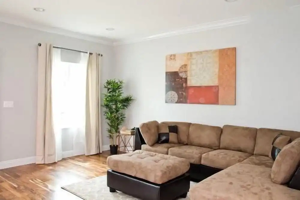 LA022 4 Bedroom Holiday home By Senstay