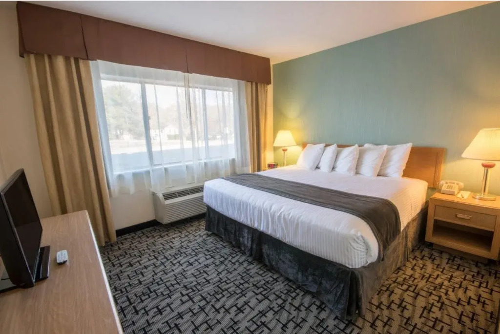 Groton Inn & Suites