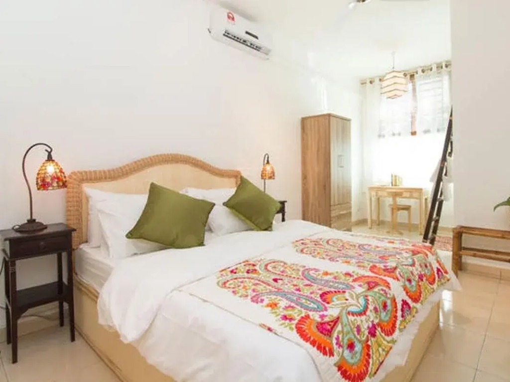 Balik Pulau BookLodge B&B