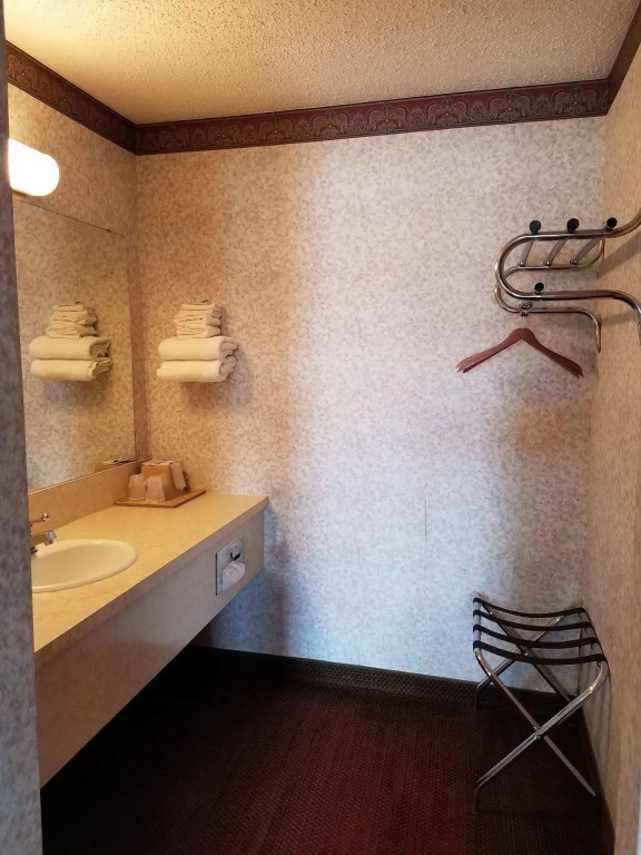 Heritage Inn