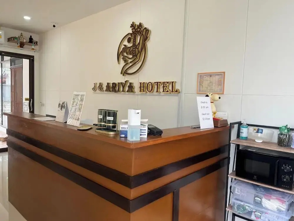 J & Ariya Hotel Near Samui Airport and Koh Phangan Pier