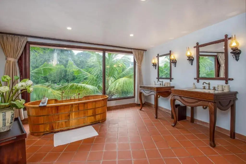 Emeralda Resort Tam Cốc