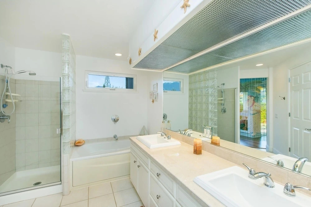 S Of Kamalii 47 3 Bedroom Home by RedAwning