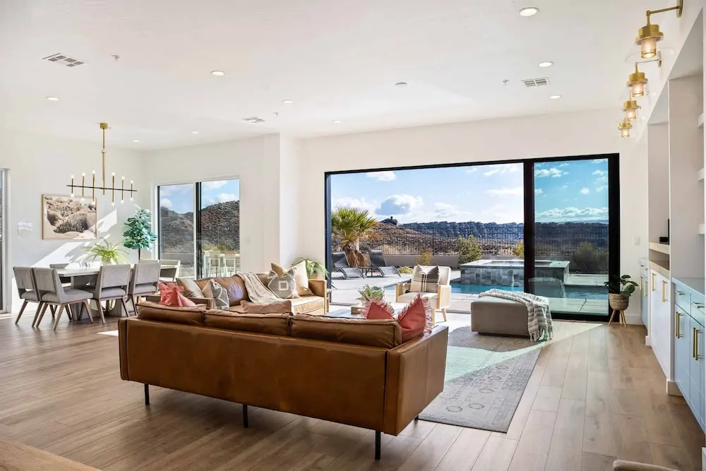 Perfectly On Par 7 Bedroom Home