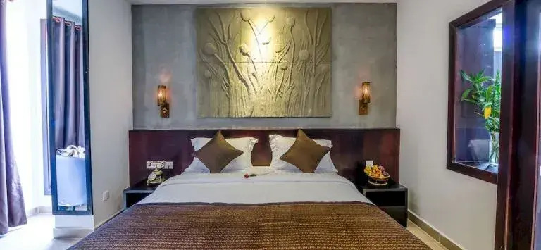 The Palm Boutique