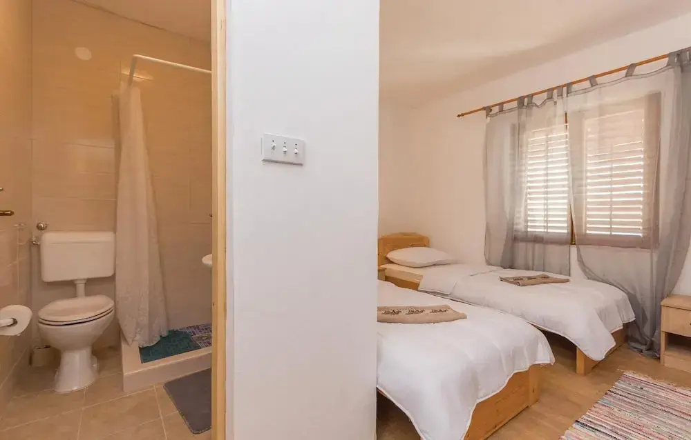 Beautiful Home in Biograd na Moru With 3 Bedrooms, Wifi and Outdoor Swimming Pool