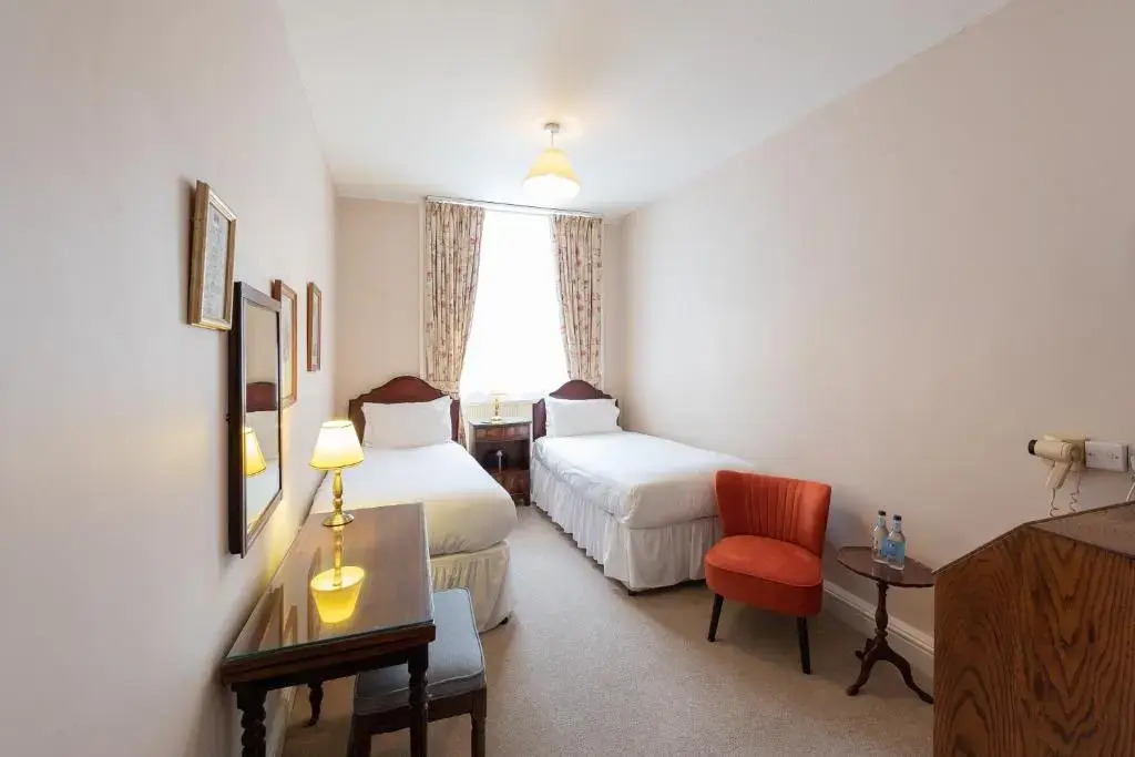 Corinium Hotel & Restaurant