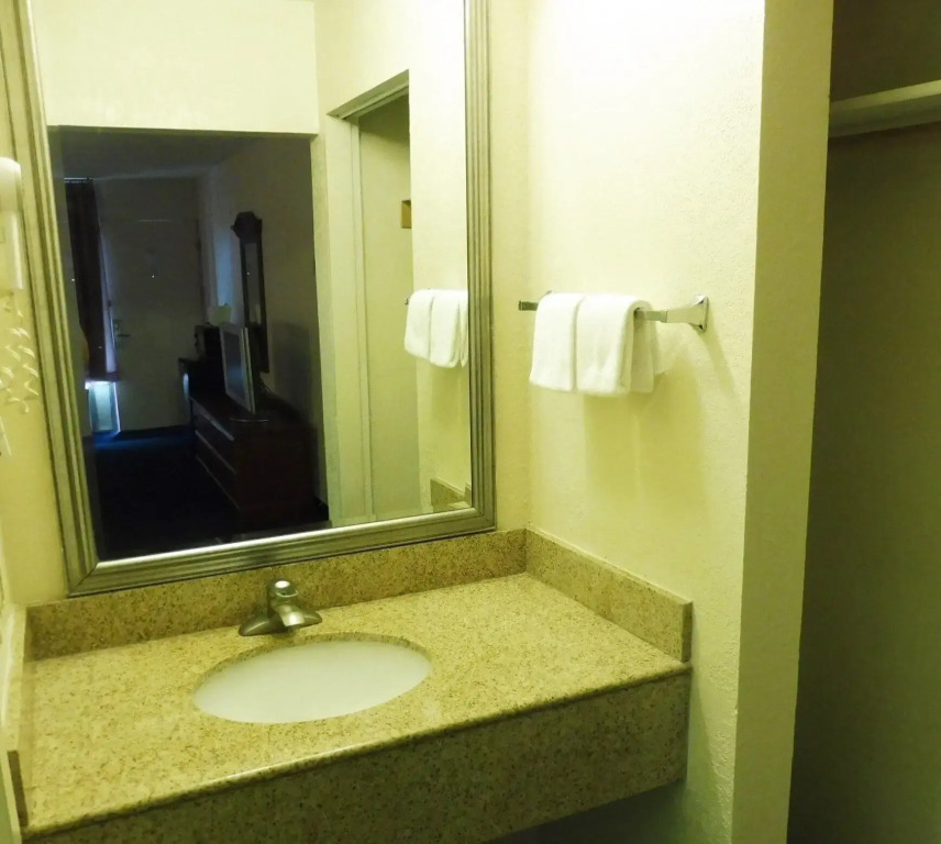 Ramada South Fredericksburg