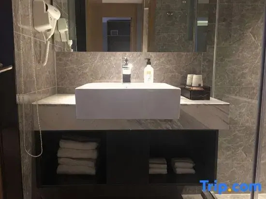 Yeste Hotel