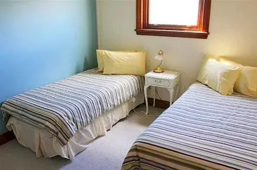 Golden Age Motel