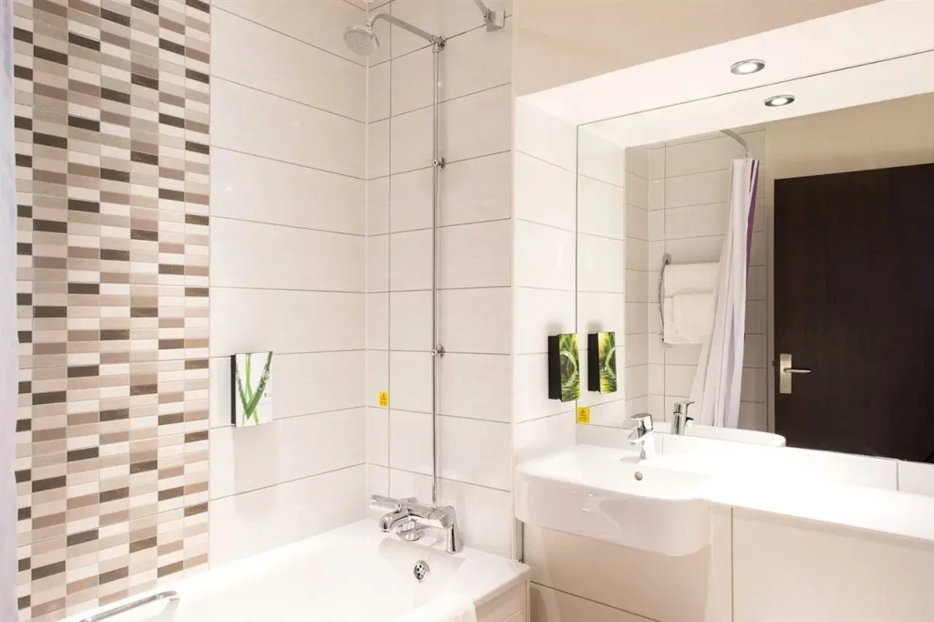 Premier Inn Basingstoke Town Centre Hotel