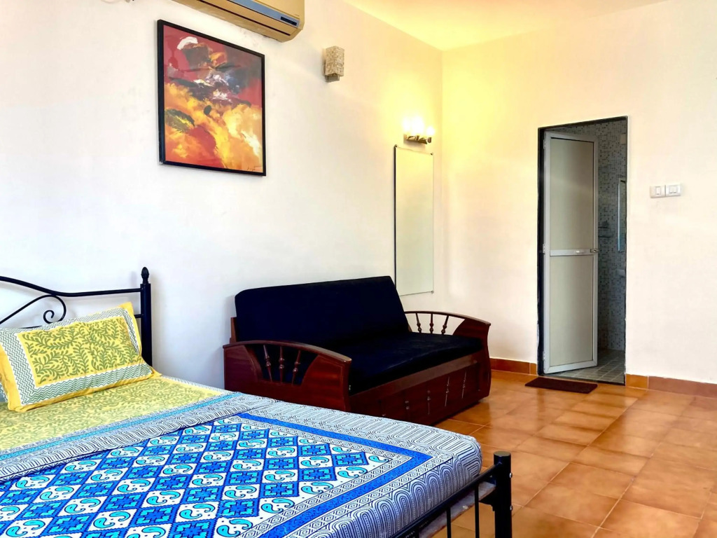 2 BHK apartment Titos Lane Baga beach, Casa Stay