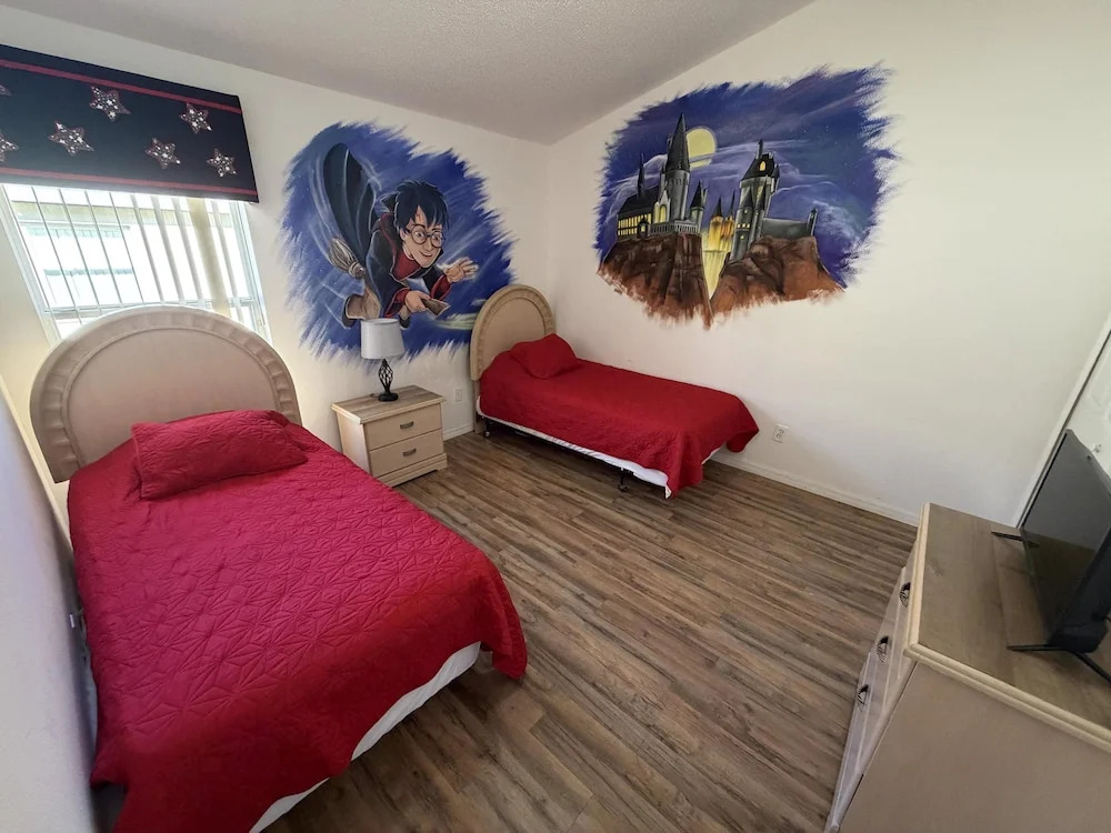 Daisy's Den - Five Bedroom Home