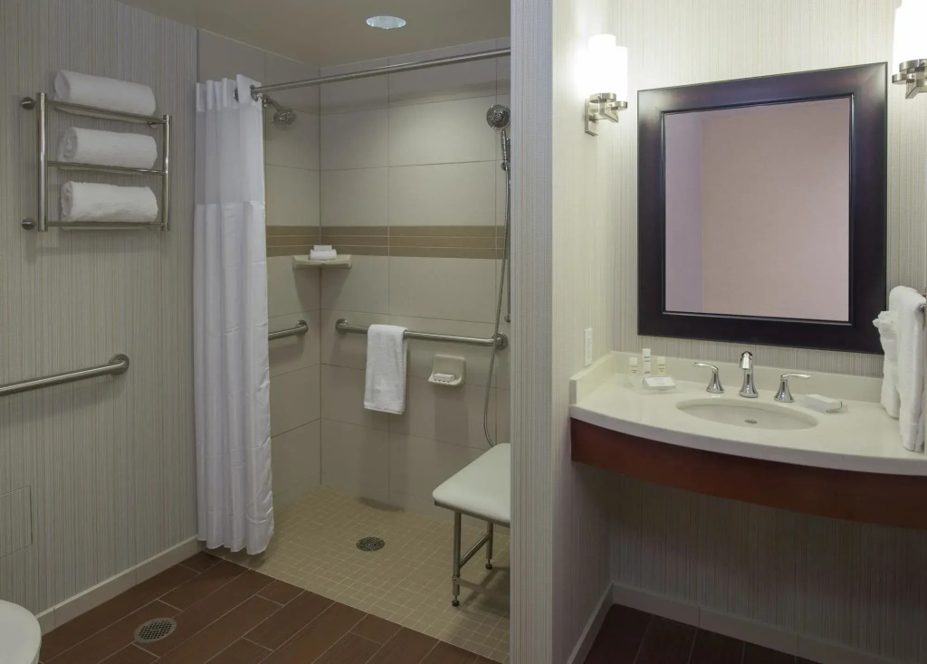 Hilton Garden Inn Alexandria Old Town National Harbor