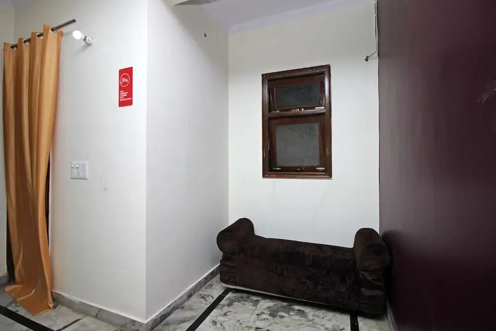 OYO 9192 Hotel Raghav Residency