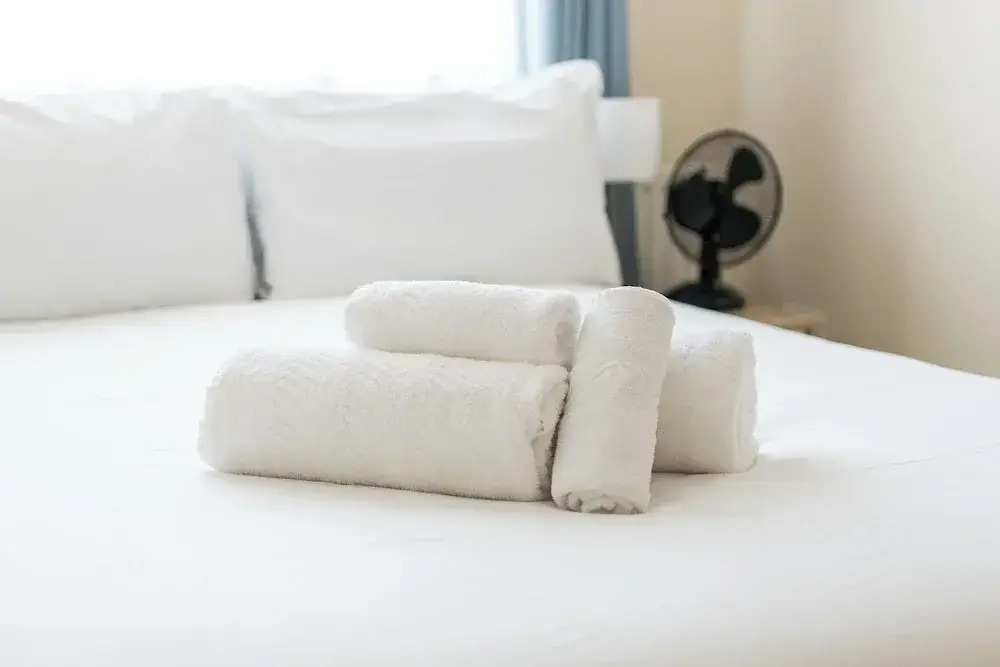 2Bd London Flat - City Buzz & Parkside Serenity