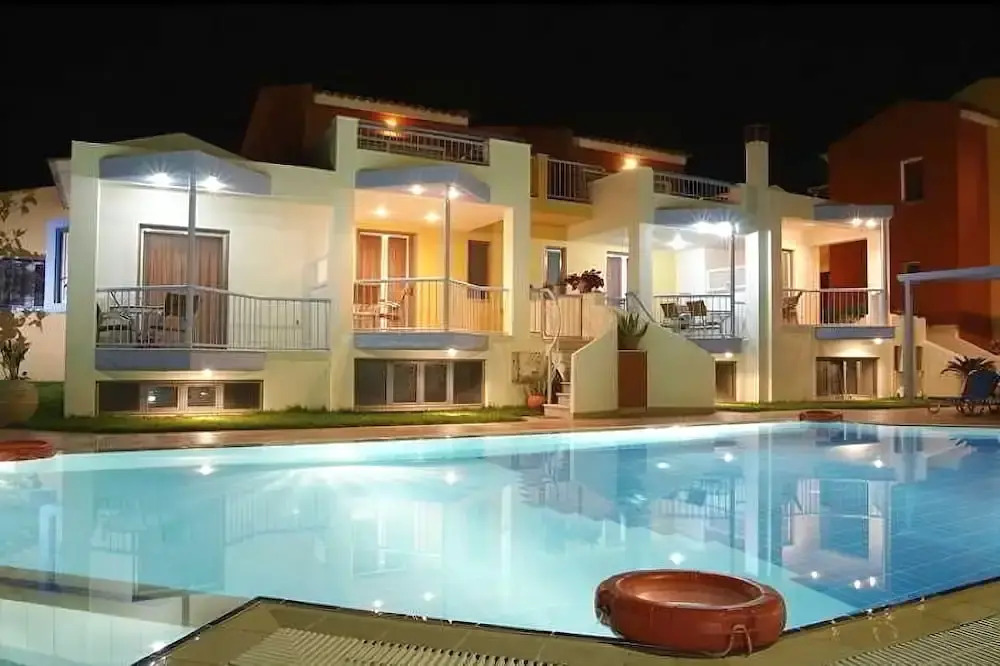 Nirrides Apts Sutdios
