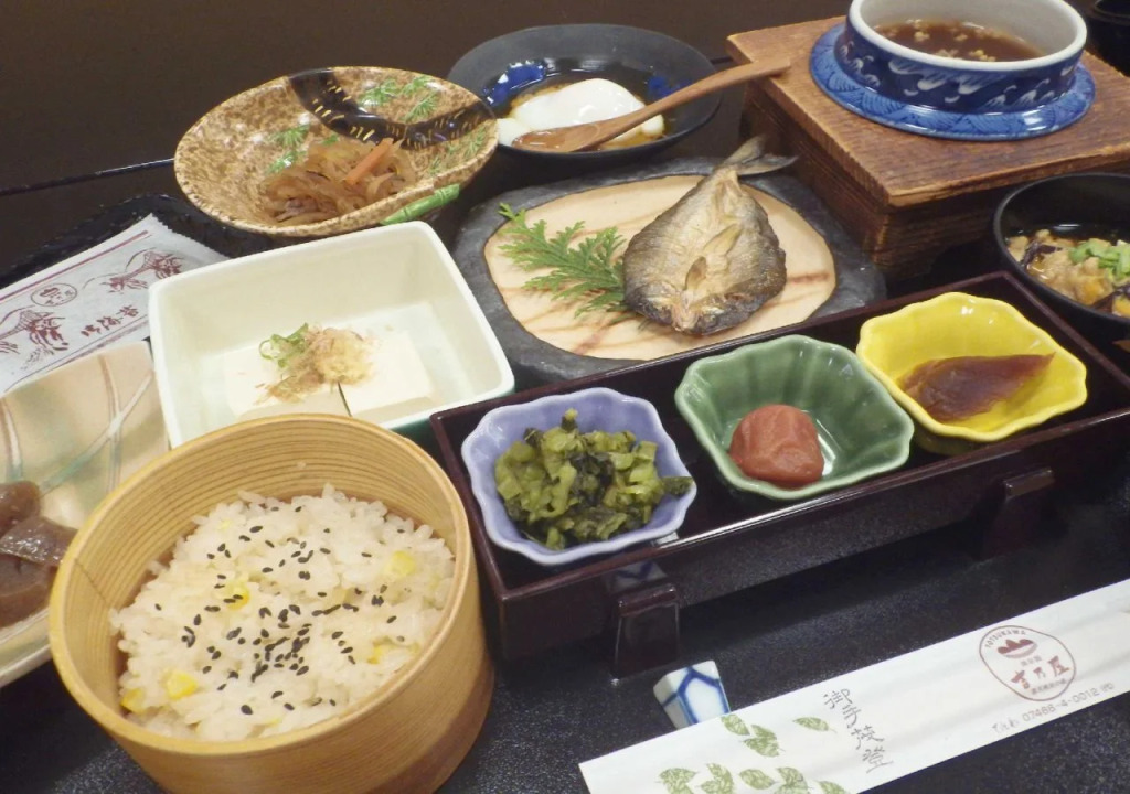 Kosenkaku Yoshinoya