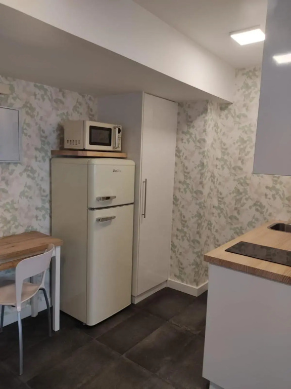 Apartamento pequeño, coqueto y céntrico.