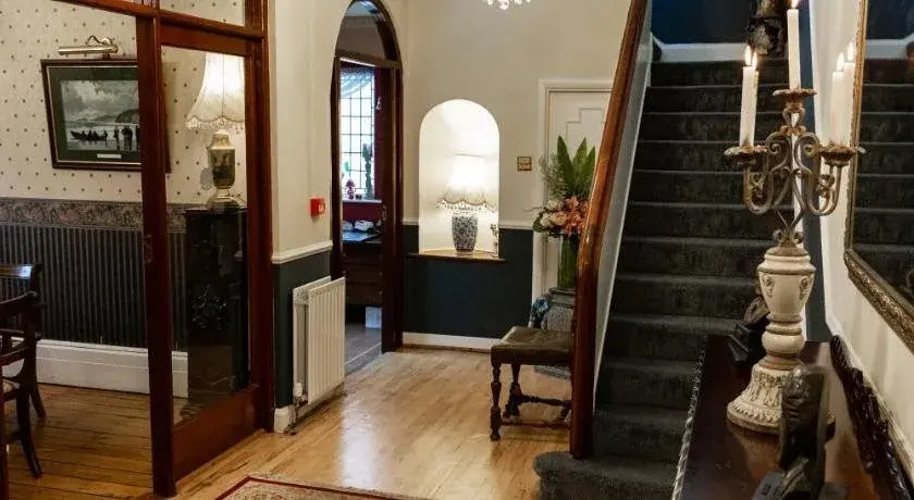 Aaron Court B&B