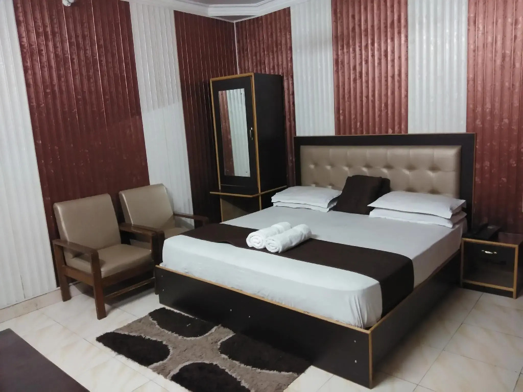 Hotel Hari Ganga - Harkipauri Road