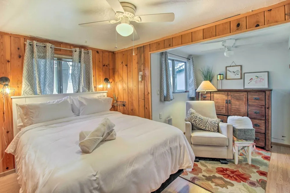 Near Fool Hollow Lake & Trails: Family Cabin