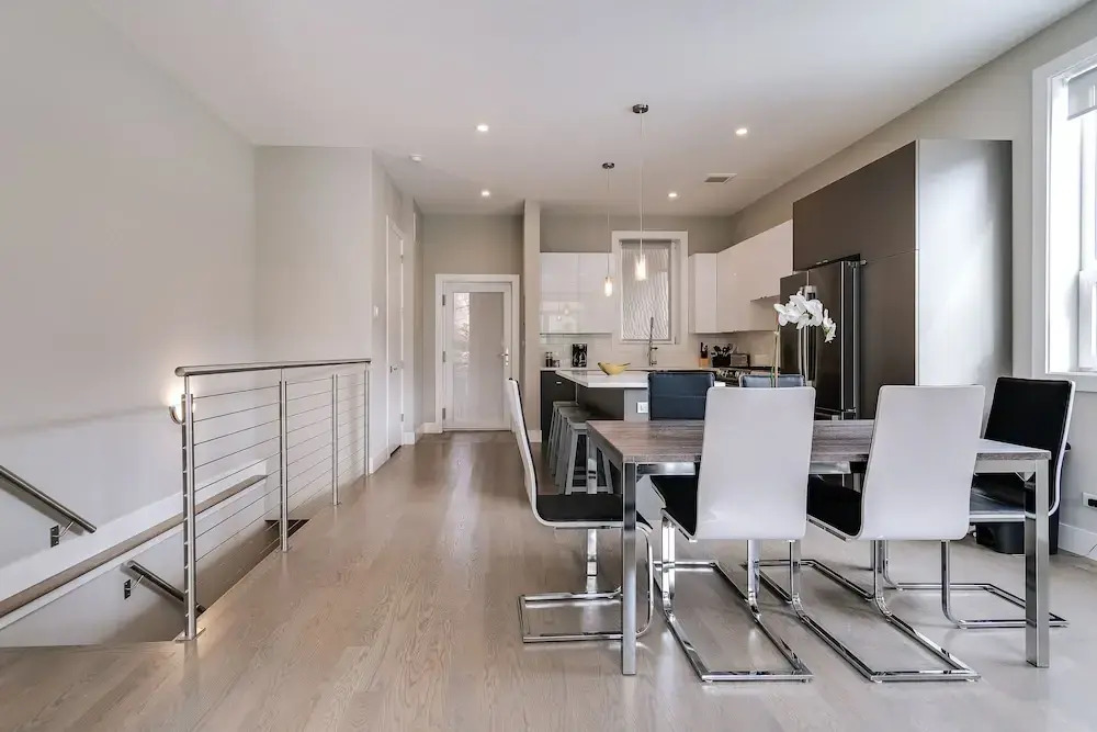 811 N. Sedgwick