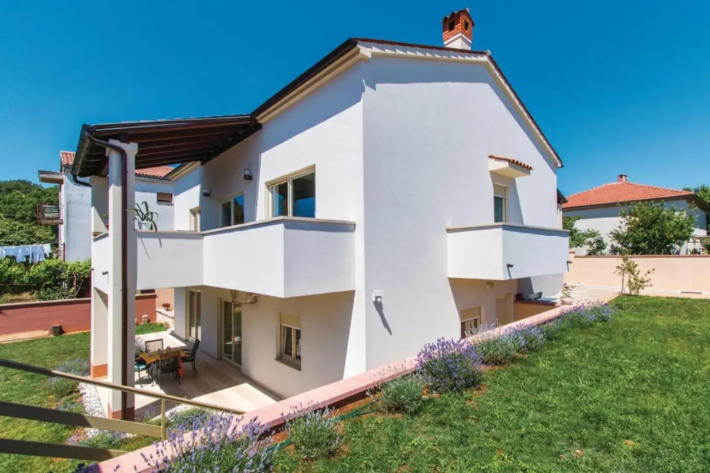 Two Bedroom Apartment Valdebecco for 5 persons