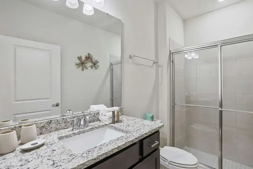 BRAND New 5 bed Villa in Windsor Cay