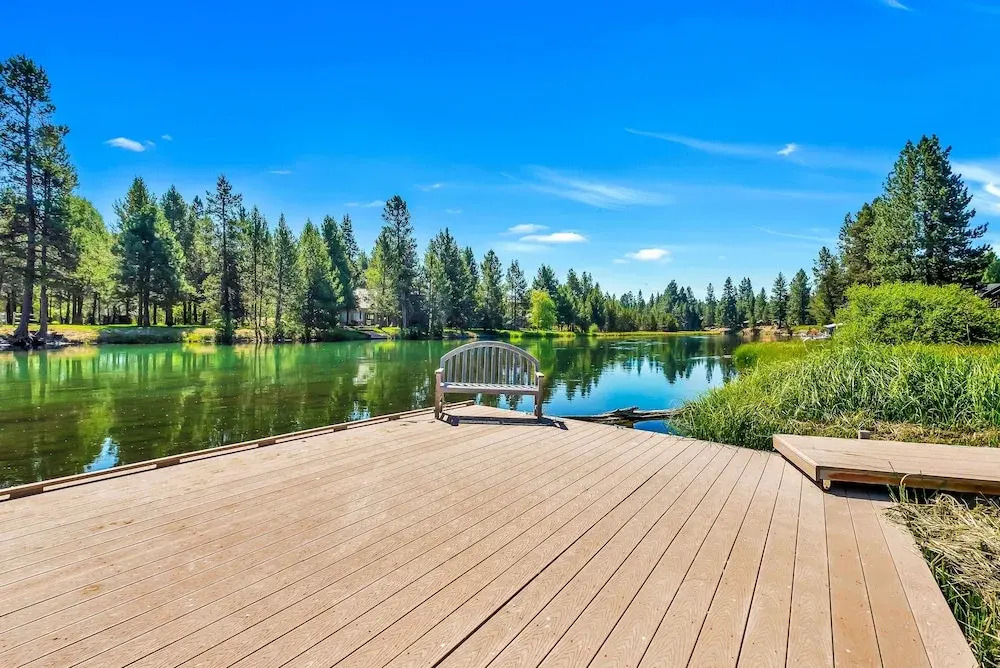 New Listing! On Deschutes River W/ Hot Tub 2 Bedroom Duplex