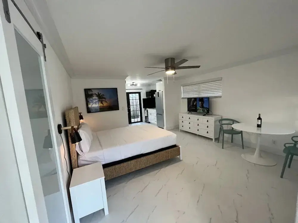 La Mer Motel