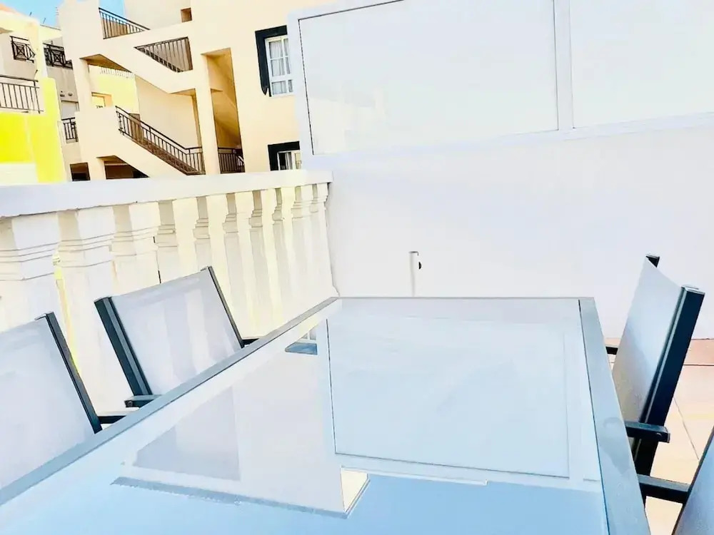 Spacious 2 BR Golden Apartment