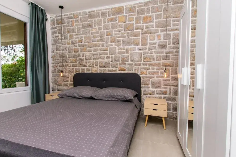 Apartment Seafront Tambaca