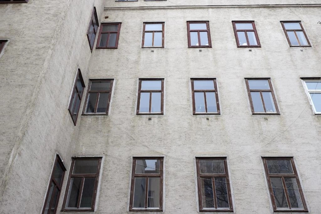 Nice Studio Close To Metro III (Adults Only)